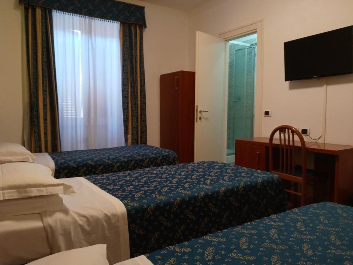 Hotel La Casa Dell'Arte à Rome Extérieur photo