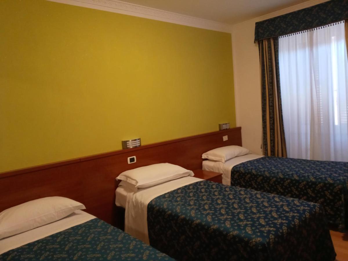 Hotel La Casa Dell'Arte à Rome Extérieur photo