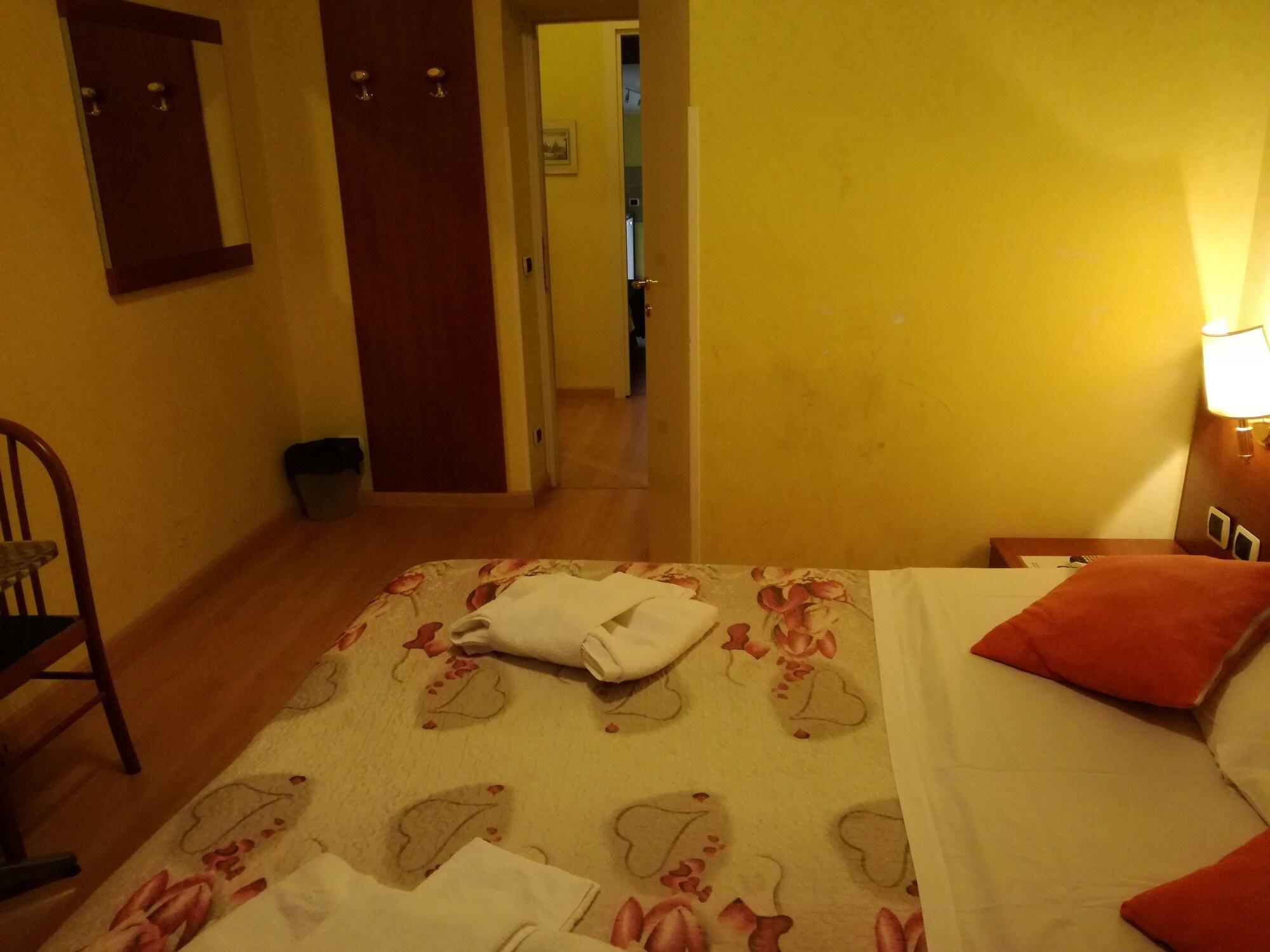 Hotel La Casa Dell'Arte à Rome Extérieur photo